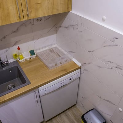 Alquiler de un acogedor apartamento de 2 habitaciones, 60 m², Voždovac, Belgrado, Serbia